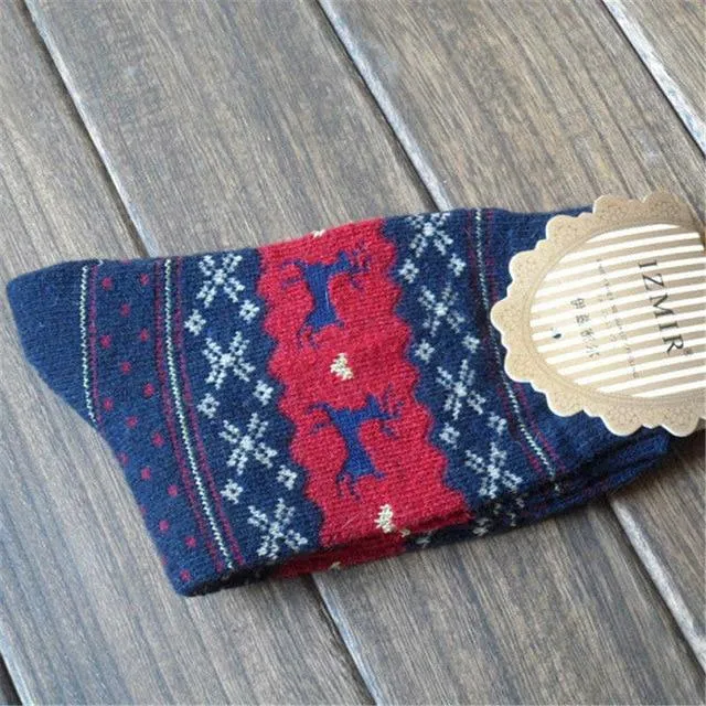 1Pair Warm Winter Women's Men's Mid-Calf Comfortable Christmas Socks with Deer