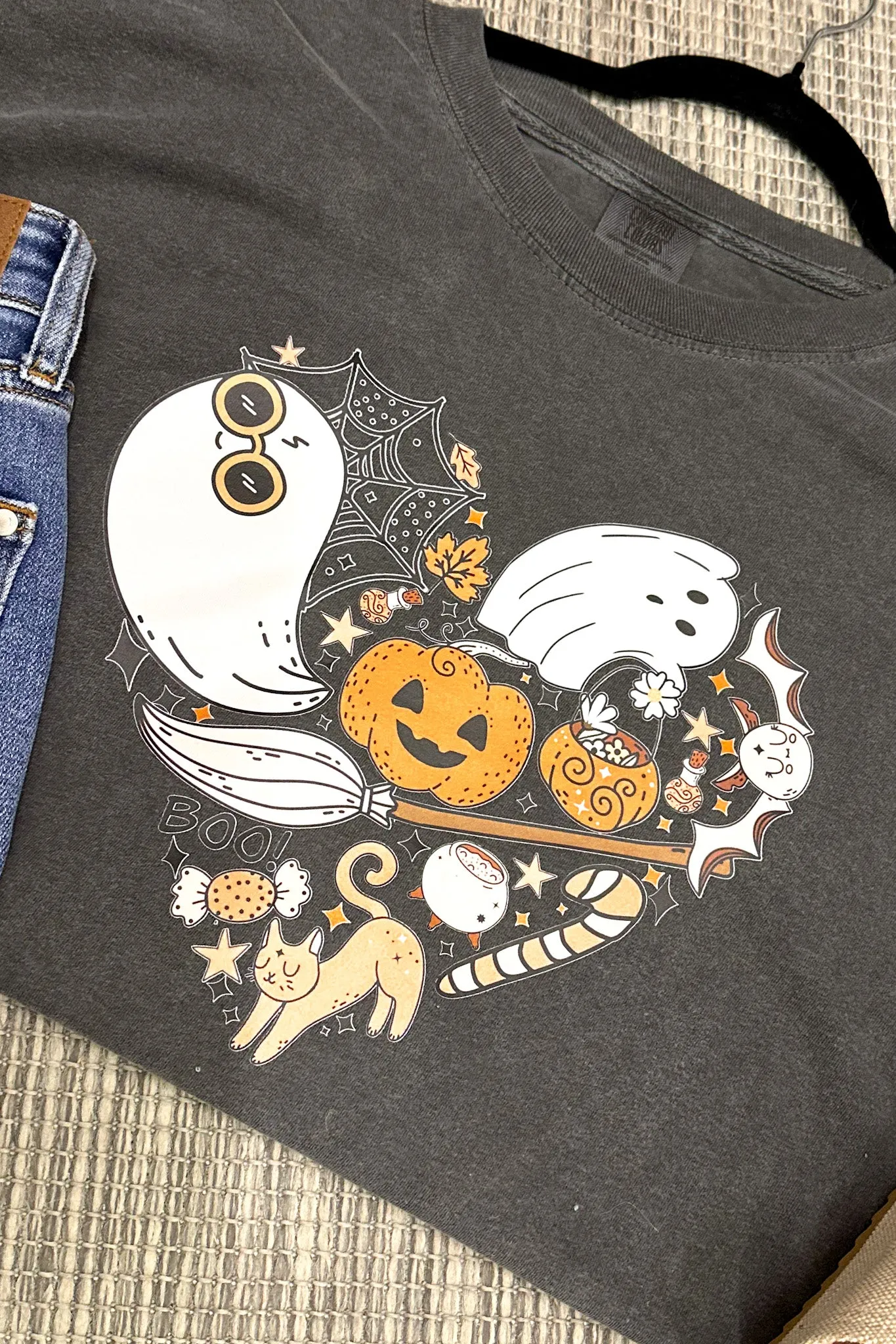 Fall Things Heart Graphic Tee, Pepper