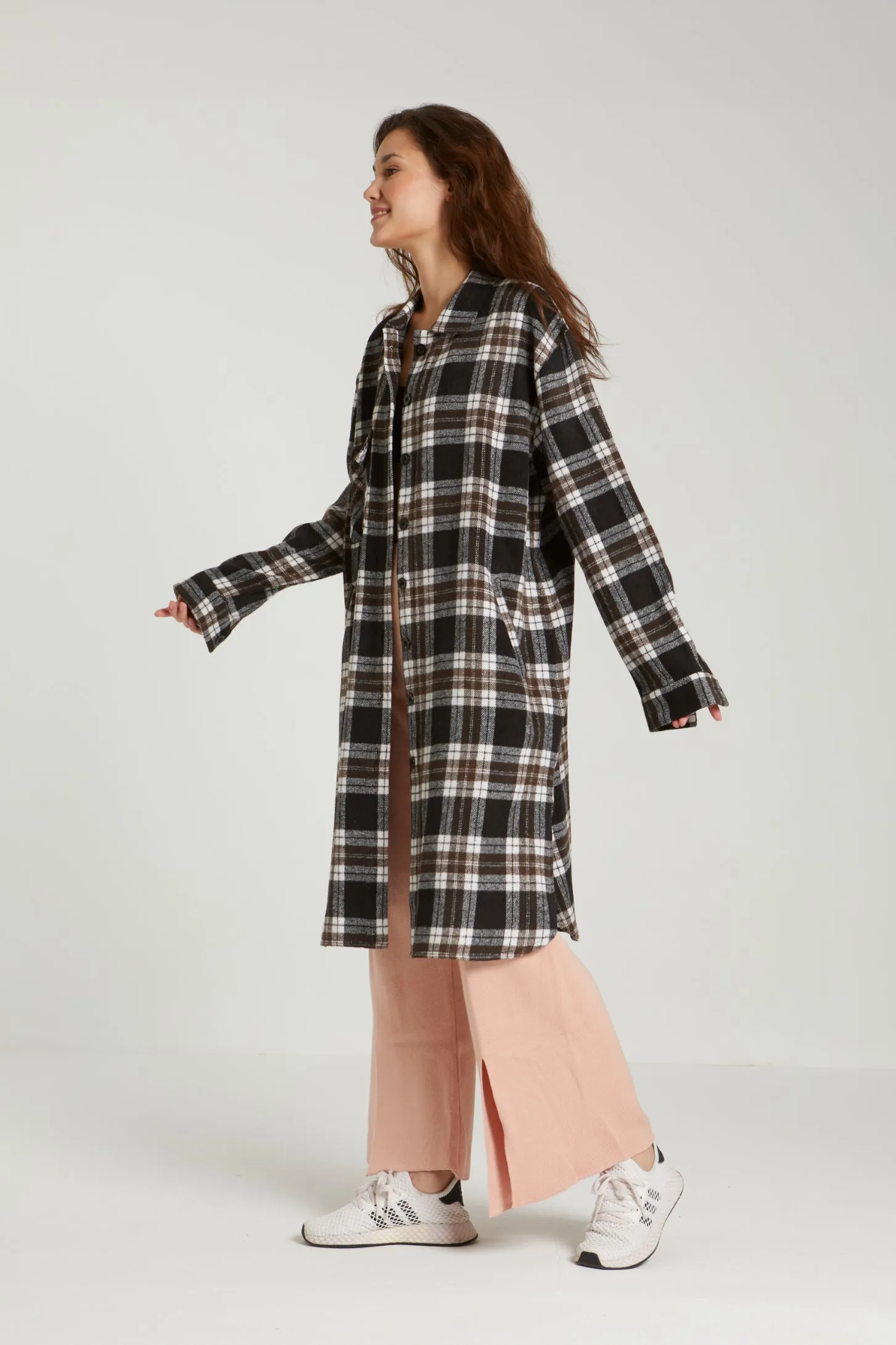 OVERSIZED CHECKED WOOL COAT - BLACK