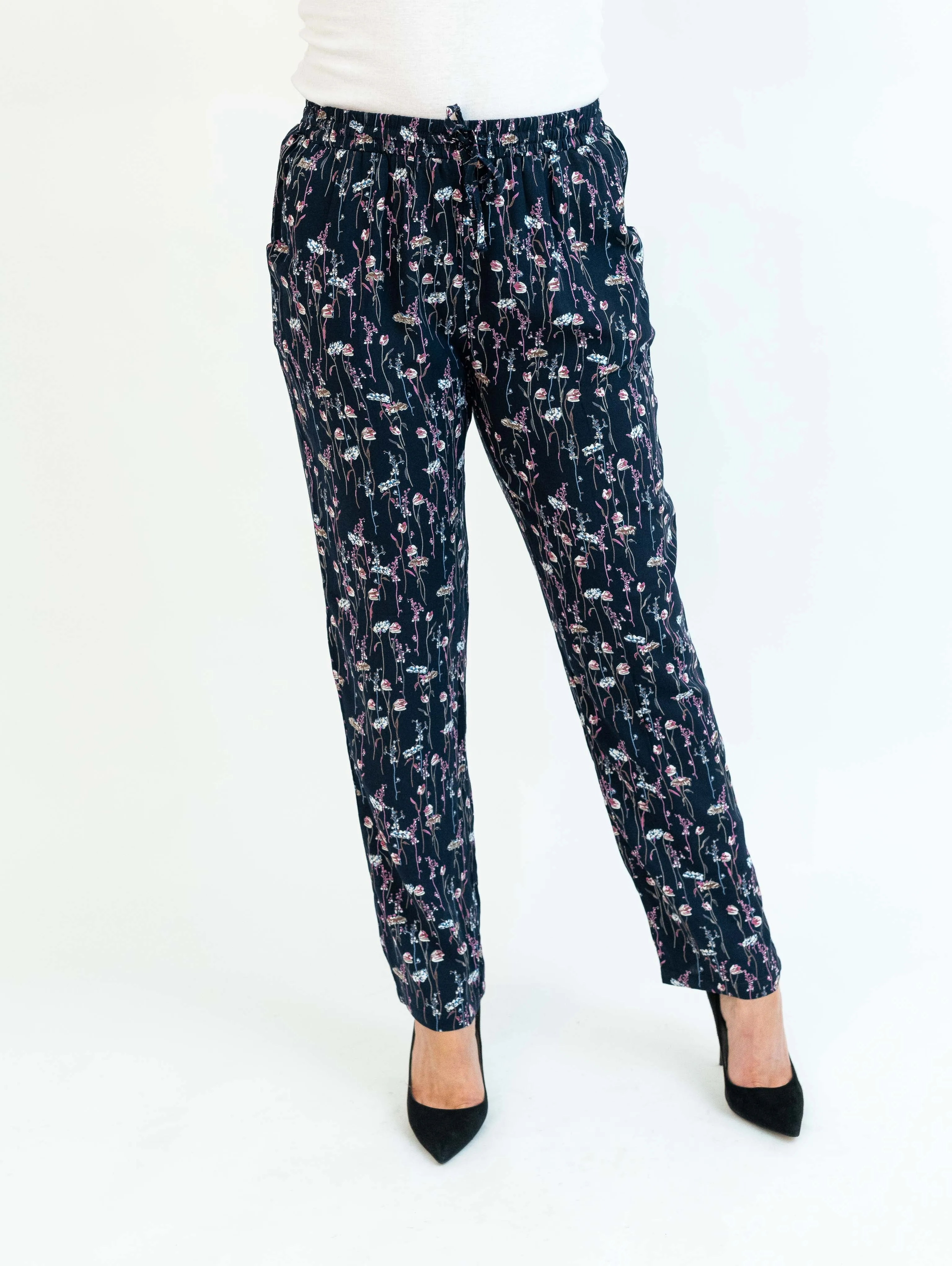 Printed trousers with pockets