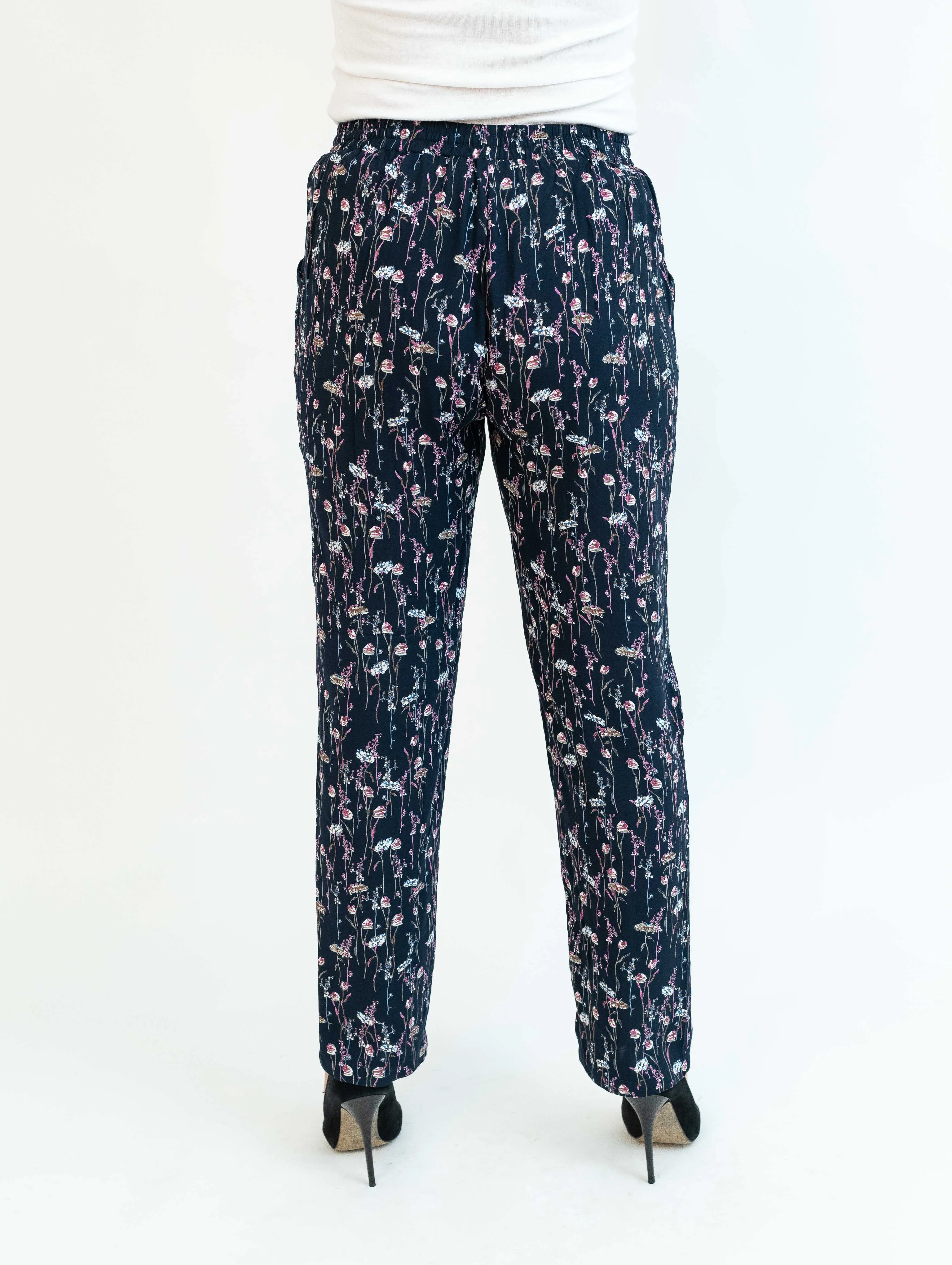 Printed trousers with pockets