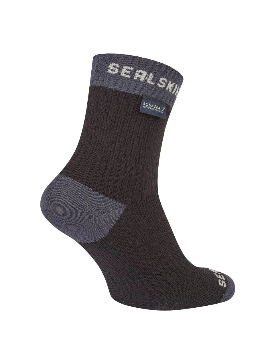 Sealskinz Wretham Waterproof Warm Weather Ankle Length Sock in Black AW24